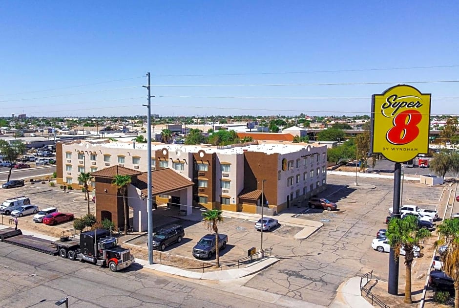 Super 8 by Wyndham Yuma