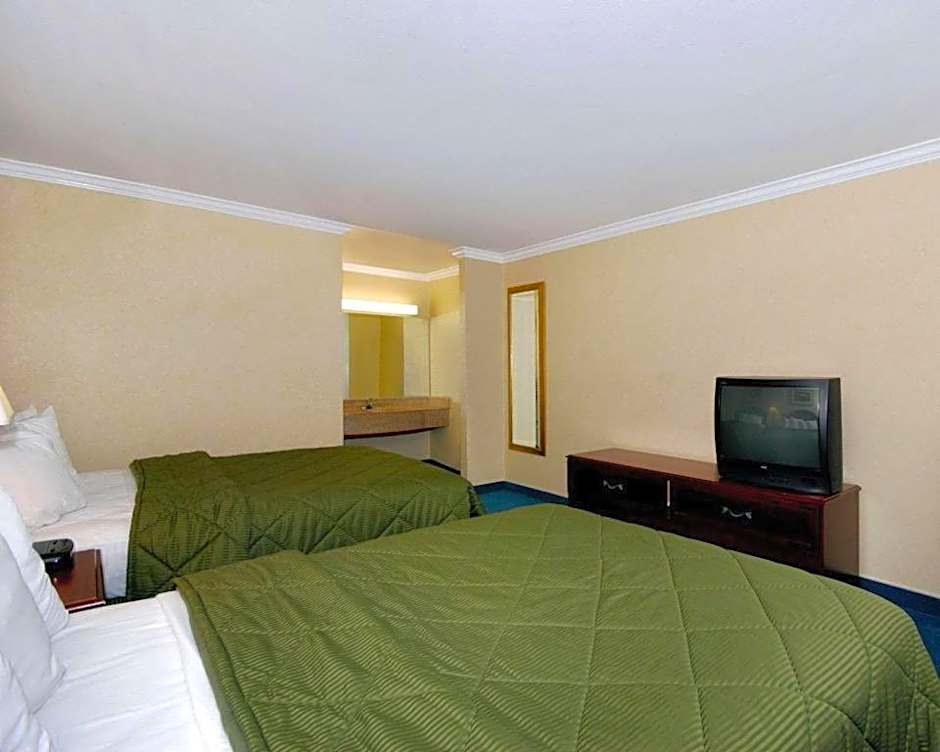 Quality Inn Near City Of Hope