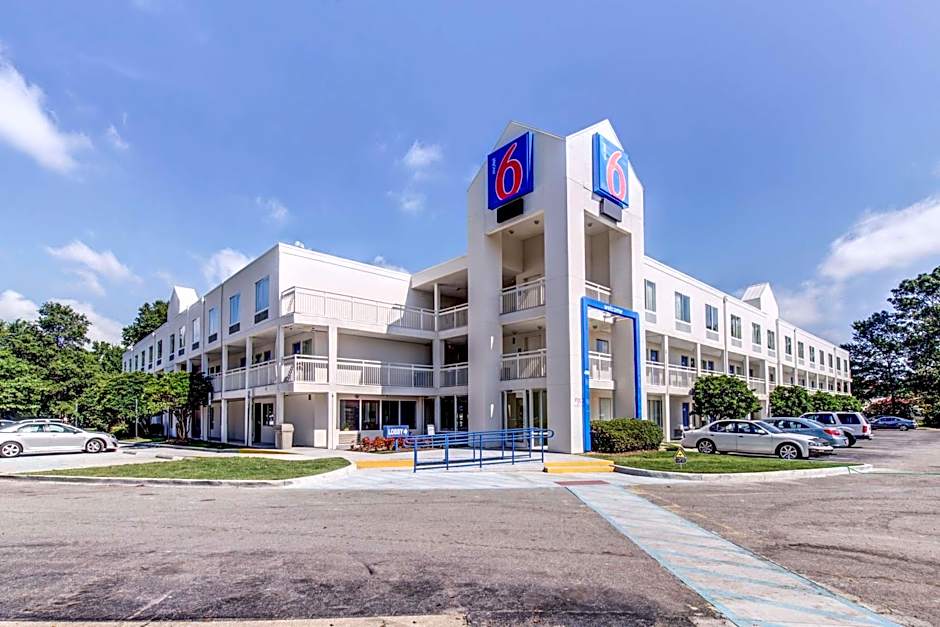 Motel 6 Virginia Beach