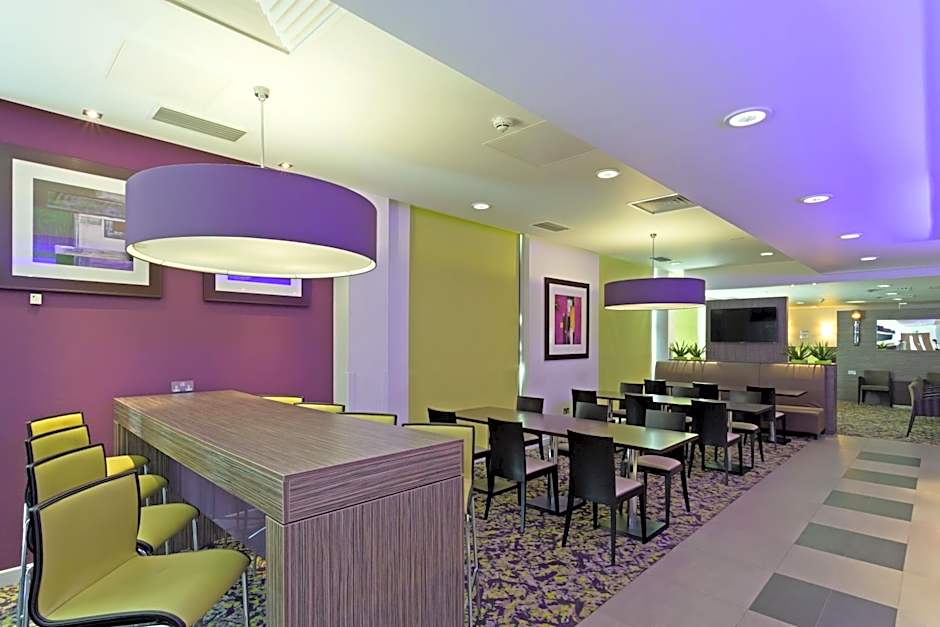 Holiday Inn Express Harlow By IHG