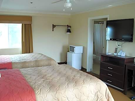 2 Queen Beds Non-Smoking