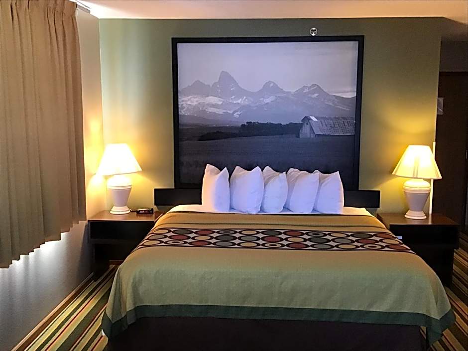 Foto 1 di 5 di 2 Queen Beds, Mobility Accessible