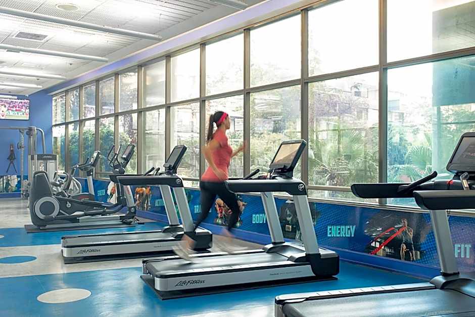 Boulevard Suites Hotel