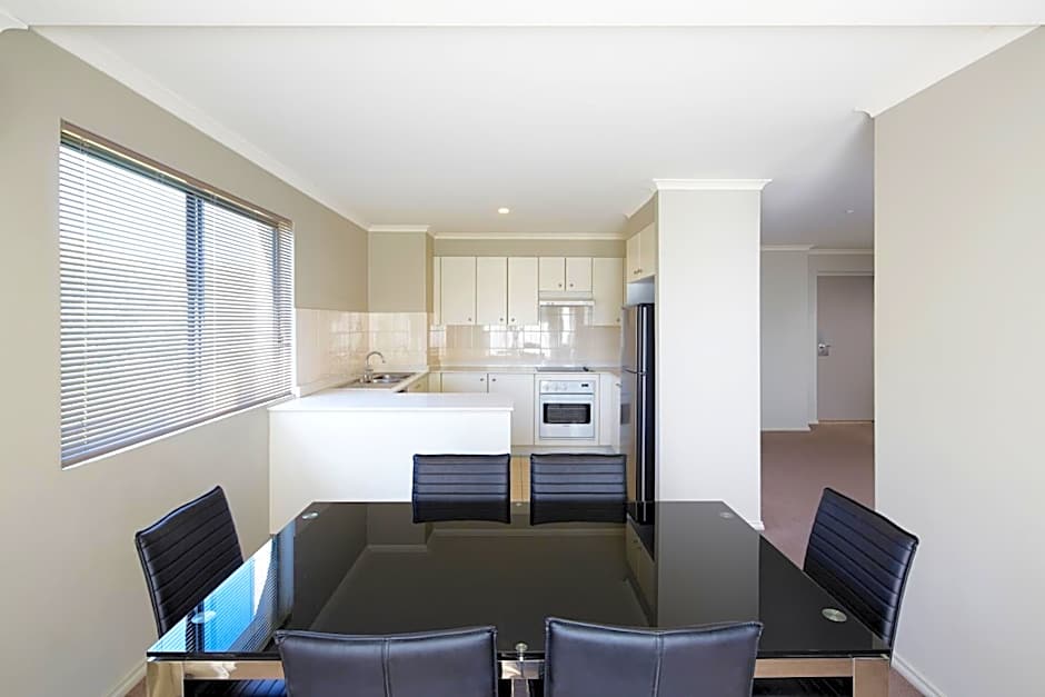 Pinnacle Apartments