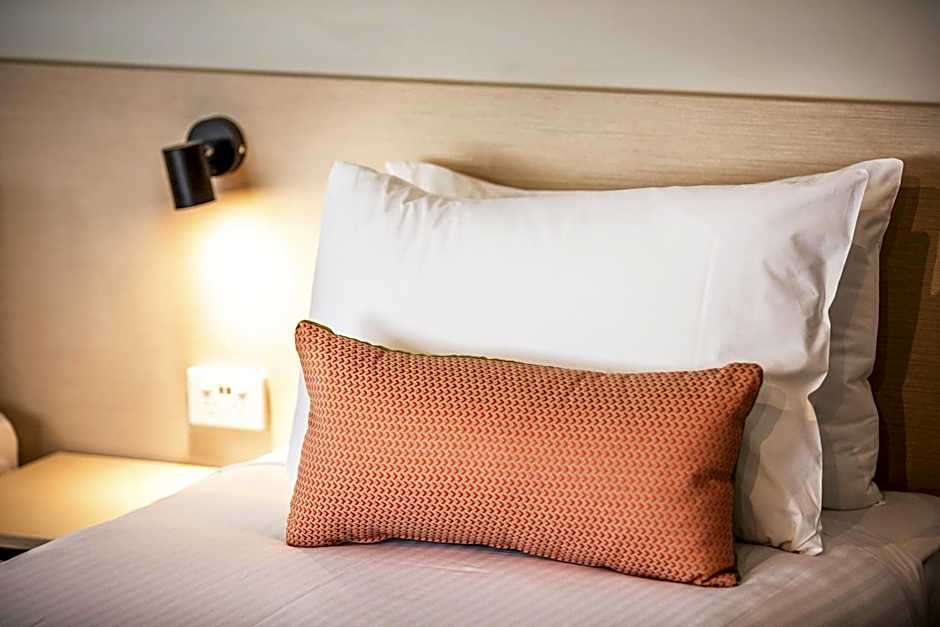 Nightcap at Glengala Hotel