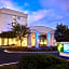 Holiday Inn Express & Suites Charleston Dwtn - WestEdge