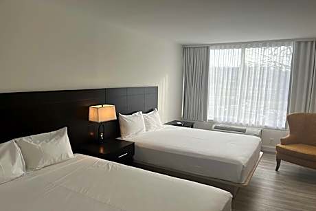 Classic Queen Room with Two Queen Beds