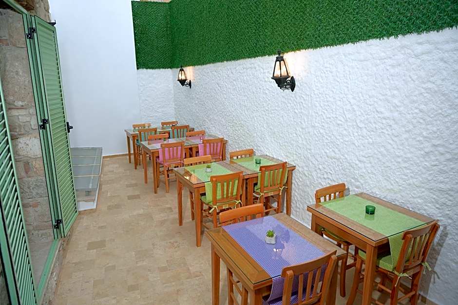 Brothers Cesme Boutique Hotel