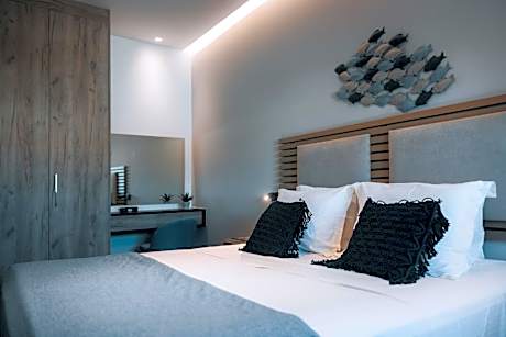 Deluxe 2-Bedroom Family Apartment Lateral Sea View