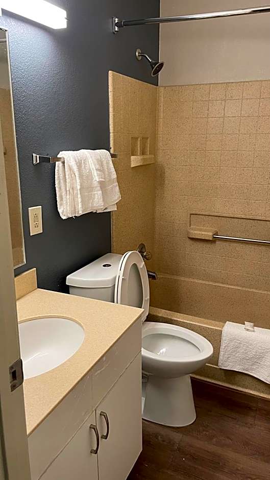 Sonesta Simply Suites Memphis