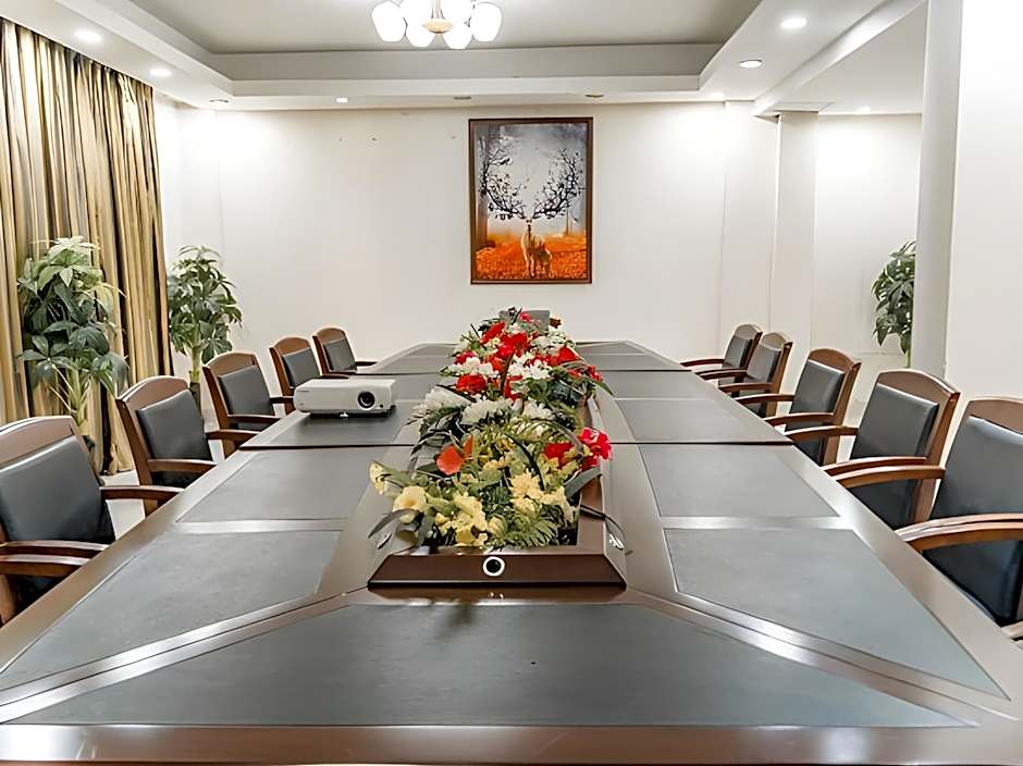 Jian Guo Grand Hotel