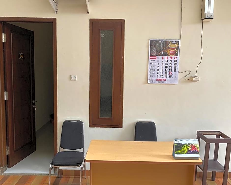 Jatiwinangun Homestay near GOR Satria Purwoketo Mitra RedDoorz