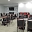 Super 8 by Wyndham Windsor/Dougall