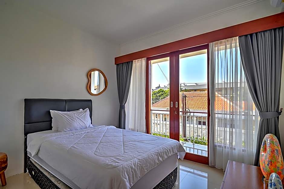 PRIVATE 3BR - Yash Villa at Seminyak