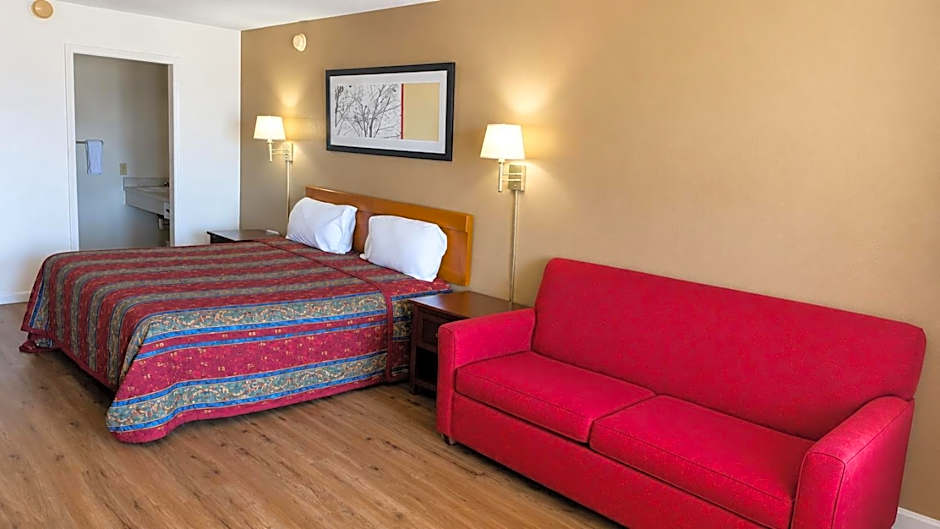 Segovia Lodge Junction TX I -10