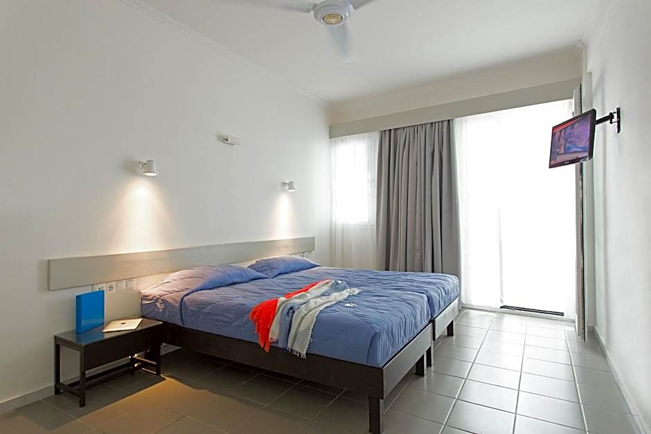 Kamari Beach Hotel