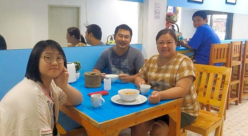 Hua Hin Night Market Hostel