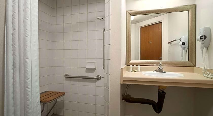 Super 8 by Wyndham Westminster Denver North