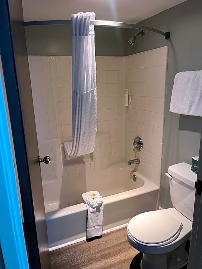 Days Inn by Wyndham Seatac Airport