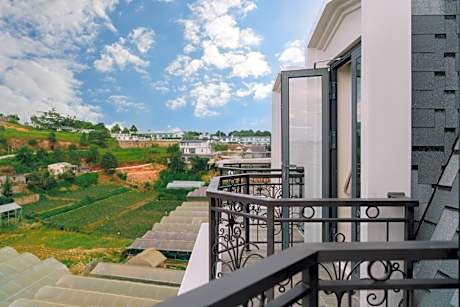 Deluxe Double Room with Balcony