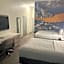 La Quinta Inn & Suites by Wyndham Albuquerque Midtown