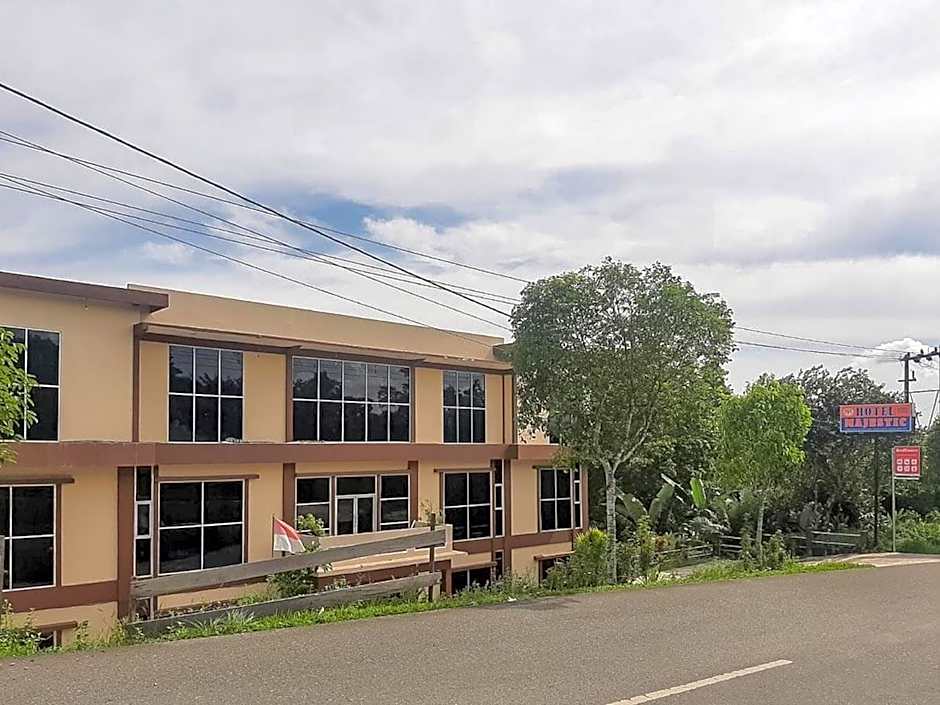 RedDoorz near Kantor Walikota Bontang