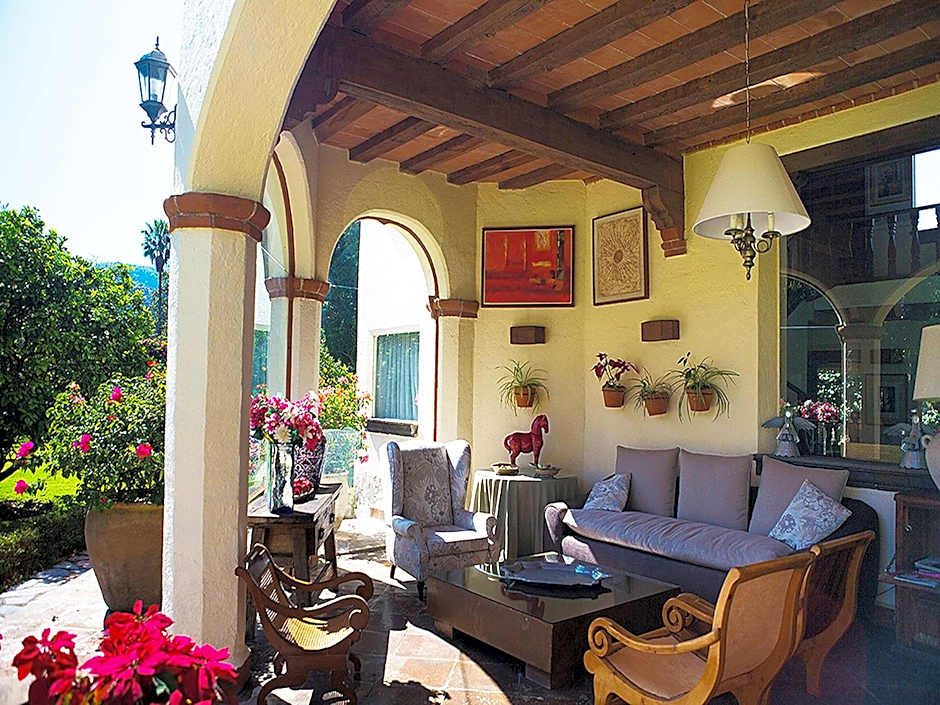 Casa Bugambilia, Un Pequeño Hotel en Tepoztlán