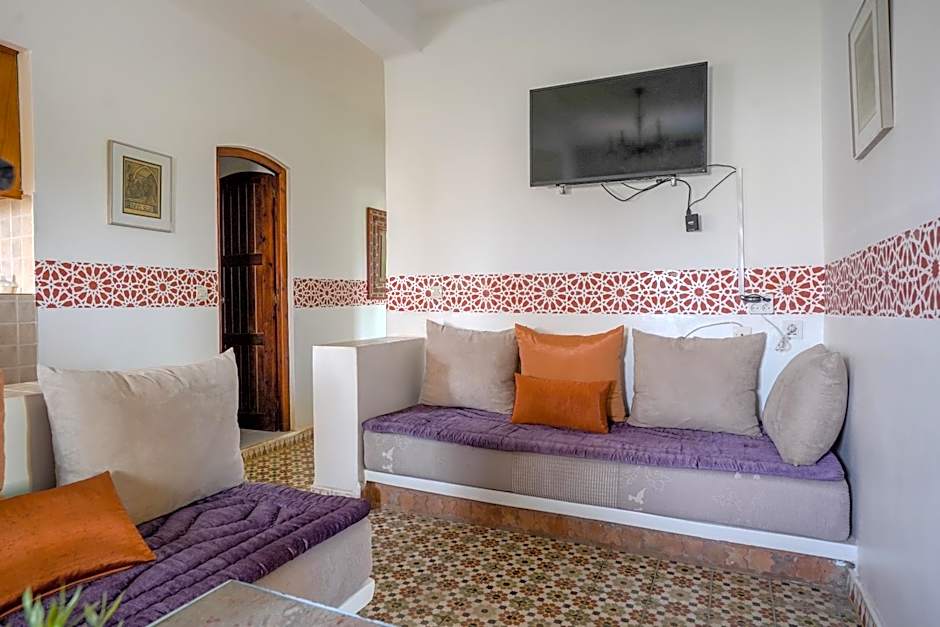 Riad Salt River