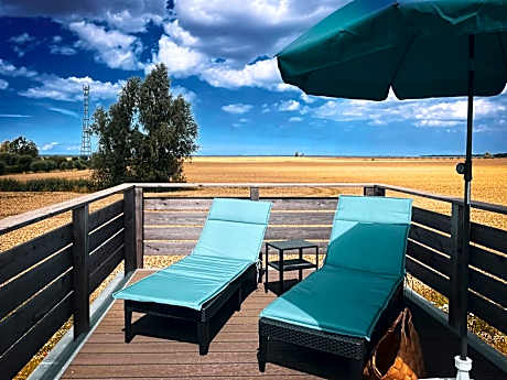 Prima Camping Resort Boddenblick -Stellplätze-Schlaffässer-Tiny Houses in Ostsee Nähe
