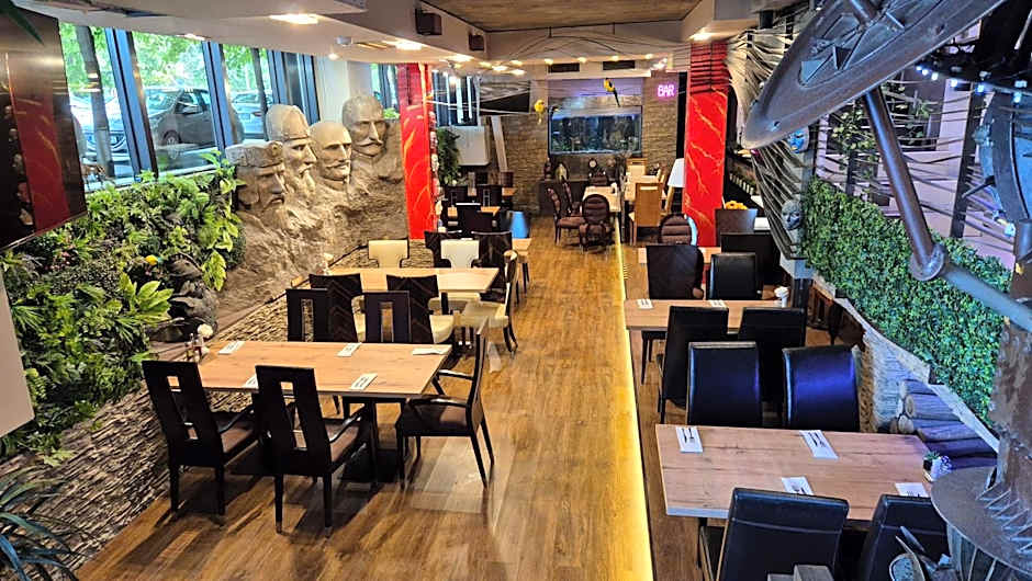 Design Hotel Mr. President Garni