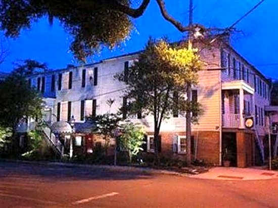 17Hundred90 Inn and Restaurant