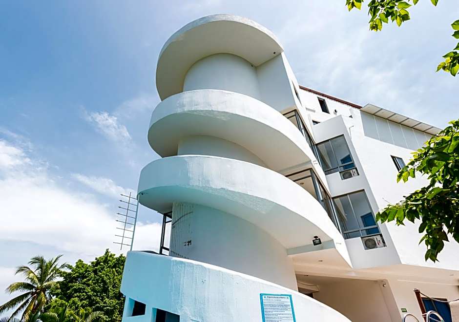 LA LOMA SUITES