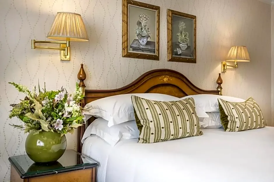 The Capital Hotel, Apartments & Townhouse