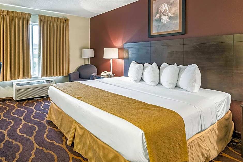 Quality Inn Kearney South