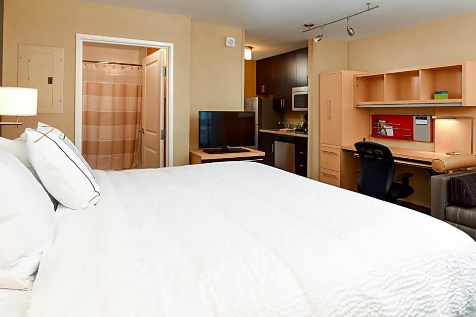 TownePlace Suites by Marriott Detroit Commerce