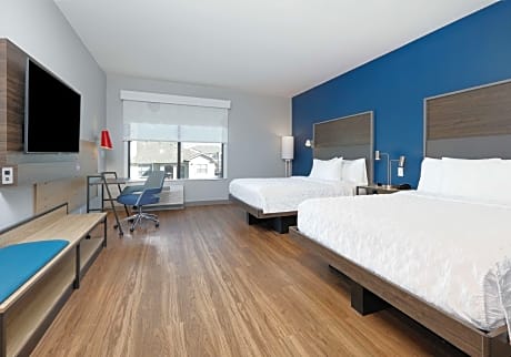 2 Queen Mobility Accessible With Tub 2 Queen