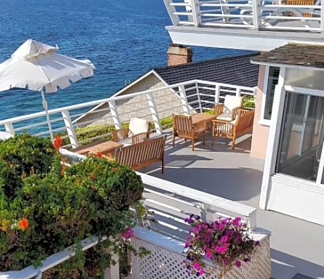 Premium King Ocean Front Balcony