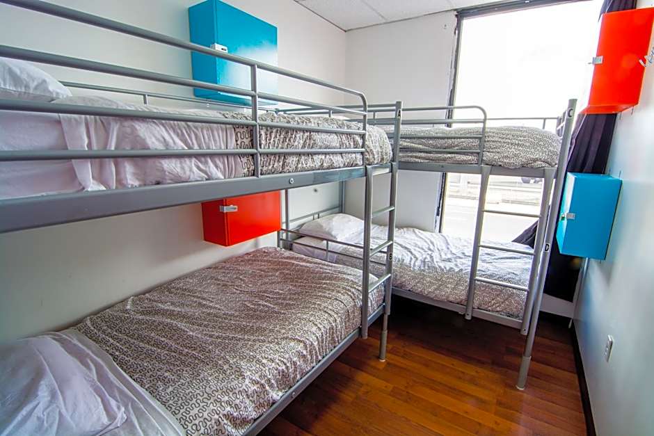 Wicked Hostels - Calgary