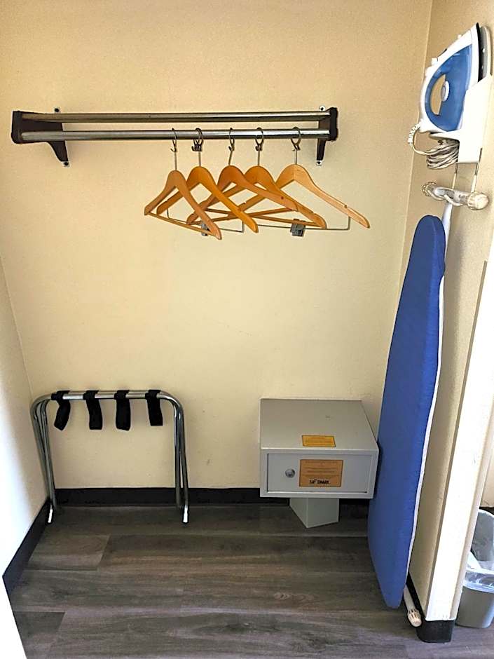Studio 6 Suites Catonsville, MD - Baltimore West