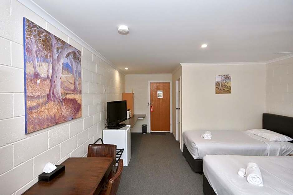 Inglewood Motel and Caravan Park Victoria