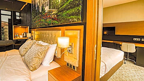 Family Room with Sea View