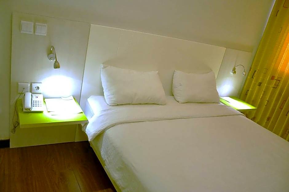 Everbright Ambon Hotel