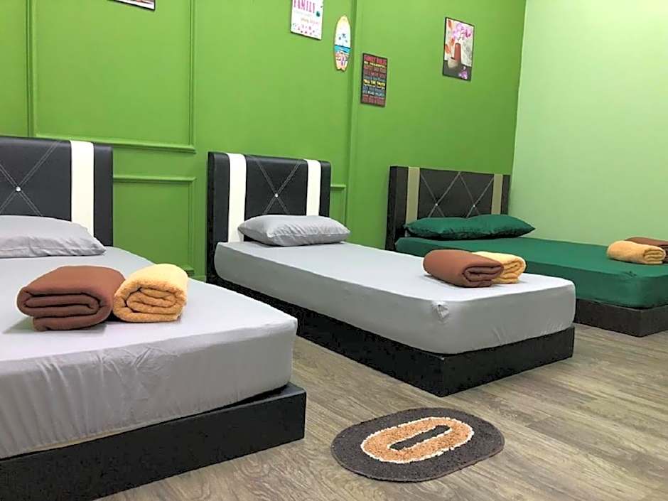 NY TROPICAL BACKPACKERS