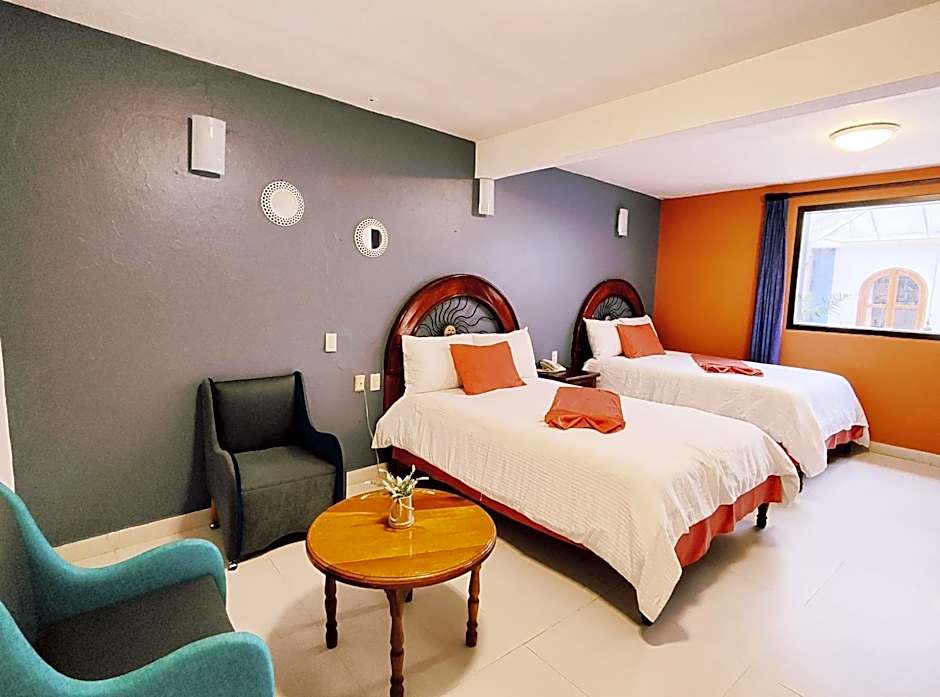 HOTEL JARDINES DEL CARMEN