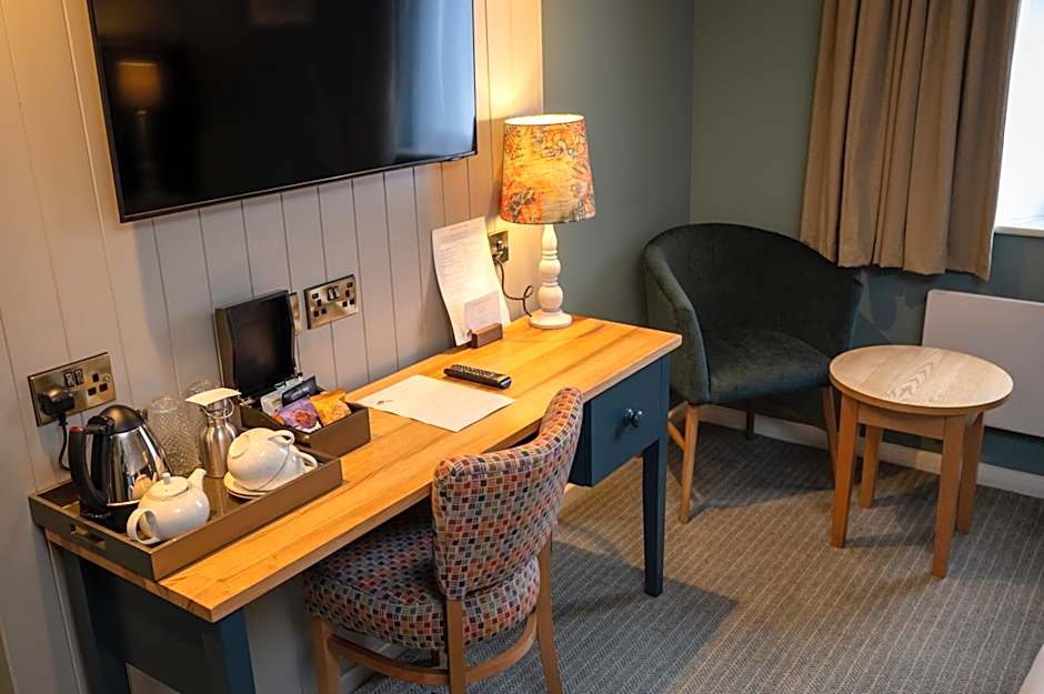 Berkshire Arms by Chef & Brewer Collection