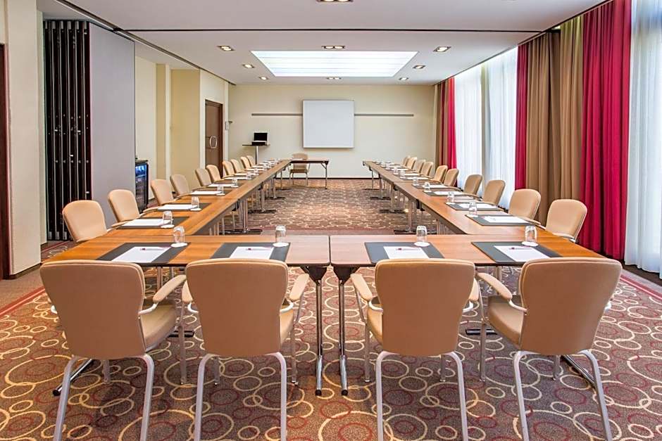 Crowne Plaza Maastricht By IHG