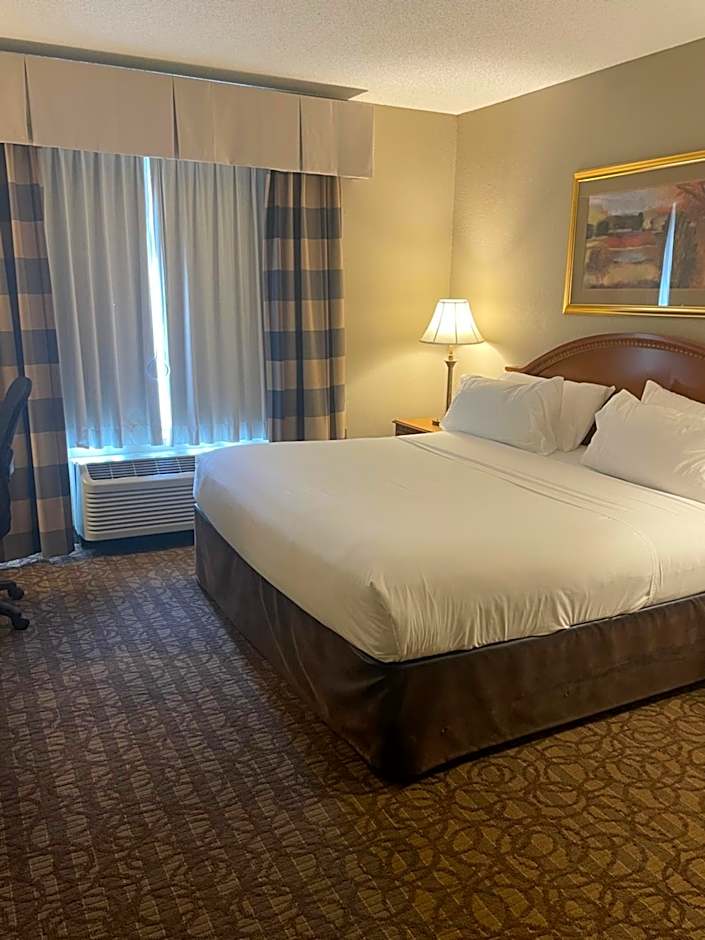 Stay Suites formerly known as Days Inn & Suites by Wyndham La Crosse-Onalaska