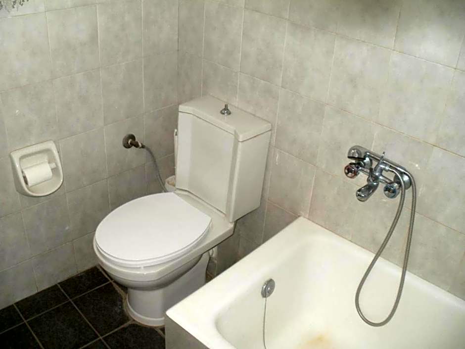 Miranta Hotel - Apartments & Studios