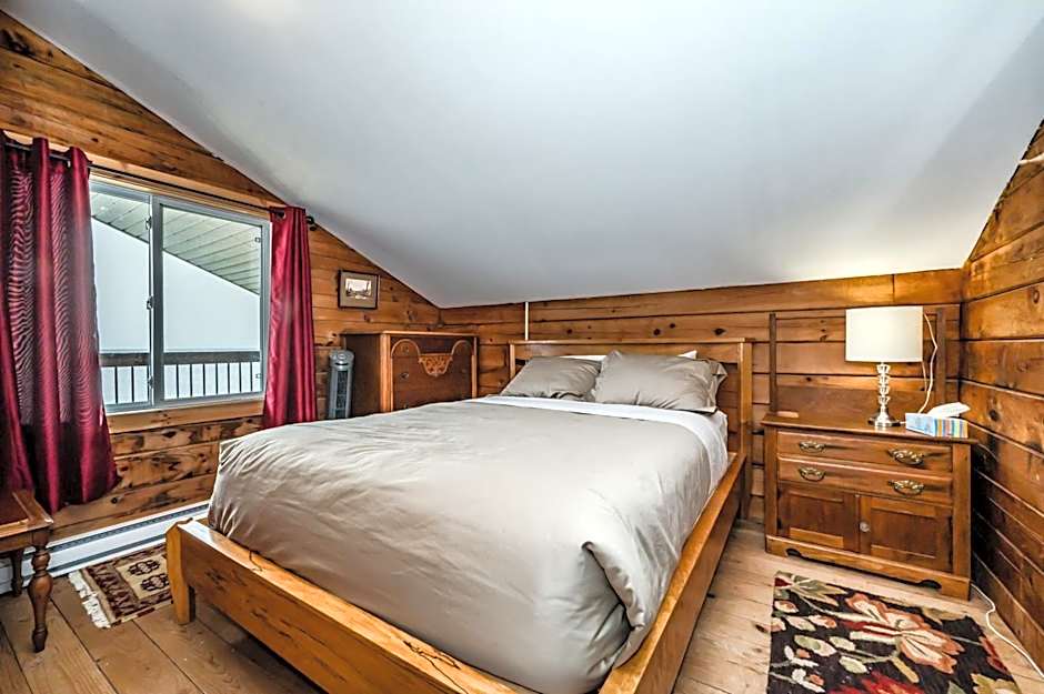 Norse Nook - Waterfront w Hot Tub & Sauna