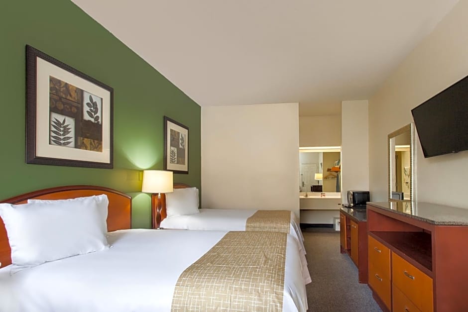 Travelodge by Wyndham Port Wentworth Savannah Area